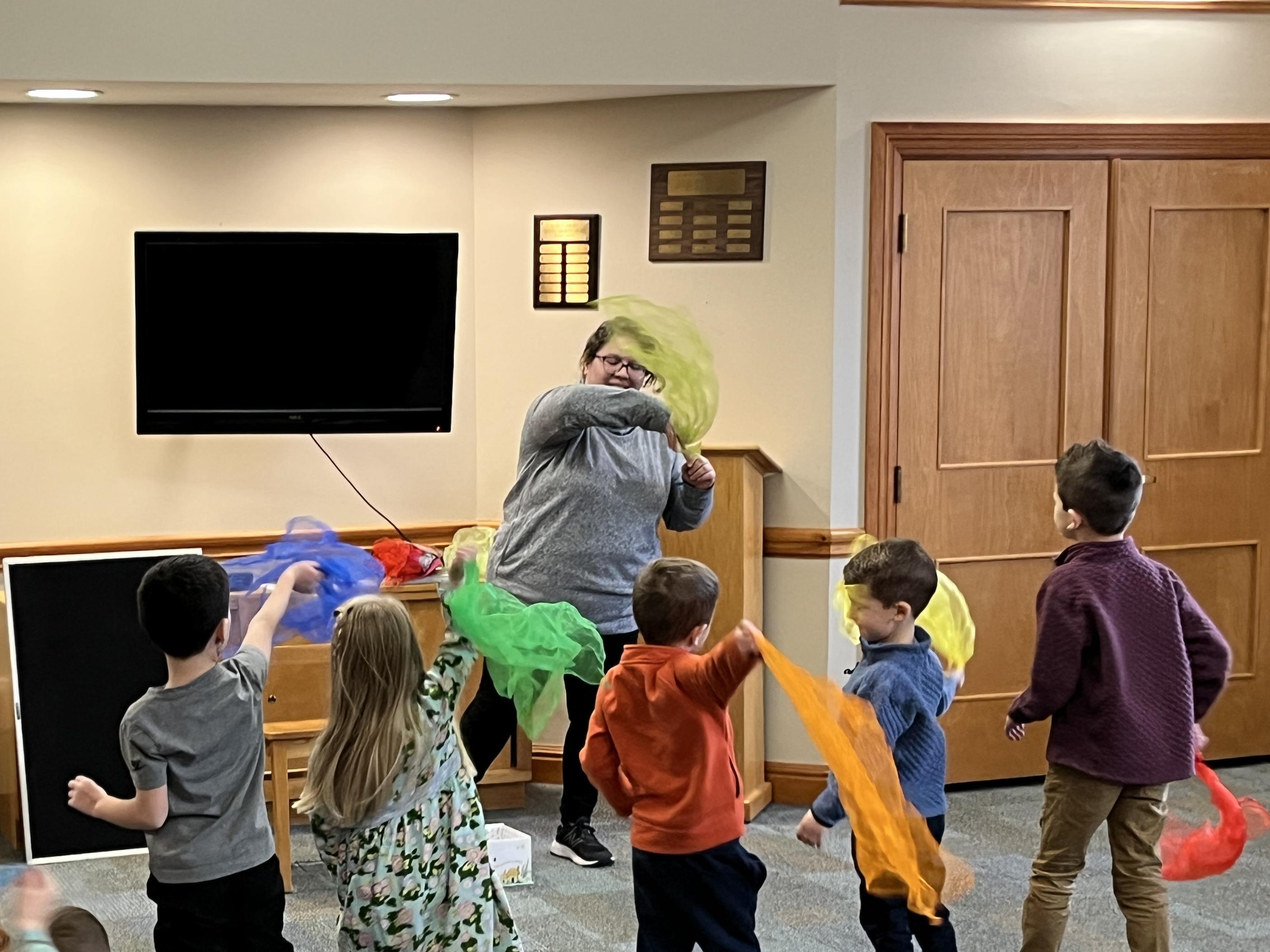 Courtney leading pre-school storytime. 